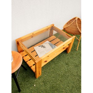 Table basse en pin et verre fumé n°739