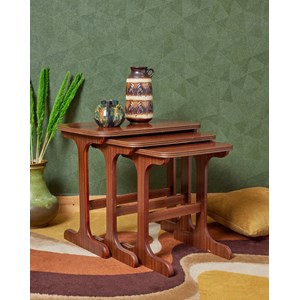 Petites tables gigognes en bois foncé n°130