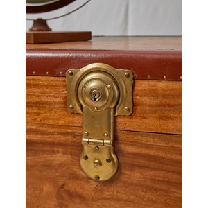 Petite malle en bois claire et laiton n°250