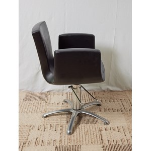 Fauteuil de coiffeur en cuir n°748