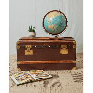 Grande malle en bois foncé et laiton n°238