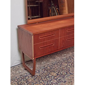 Louise, la coiffeuse en bois clair n°225