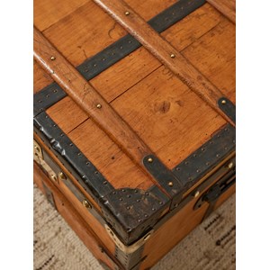 Lucienne, la grande malle en bois n°235