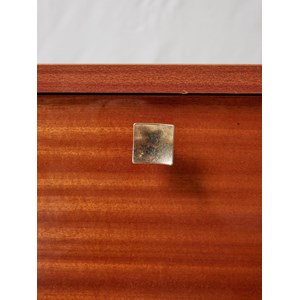 Paire de chevets en bois verni n°672