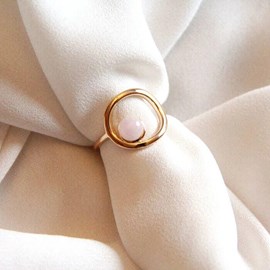 Bague quartz rose celeste or