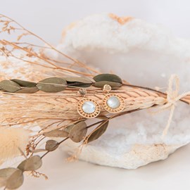 Boucles d’oreilles pendantes pierre de lune leonie or