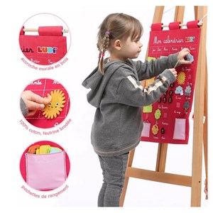 Calendrier rose éducatif en tissu