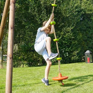 Agrès corde à nœuds avec disque en plast