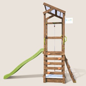 Aire de jeux avec toboggan et mur d'esca