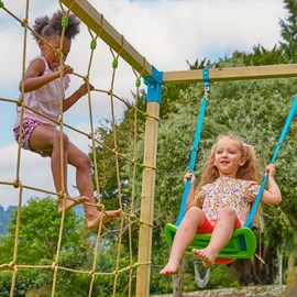 Filet à grimper et balançoire