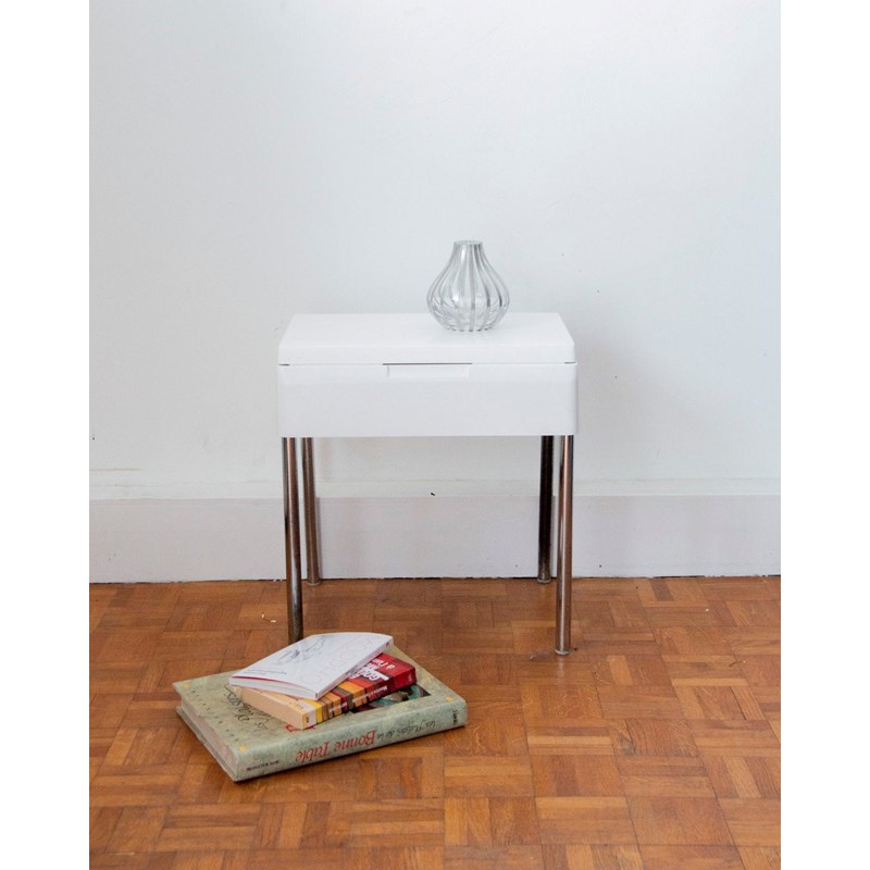 Table d'appoint chromée et blanche n°793