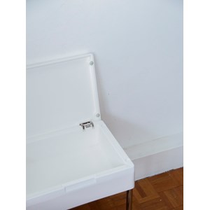 Table d'appoint chromée et blanche n°793