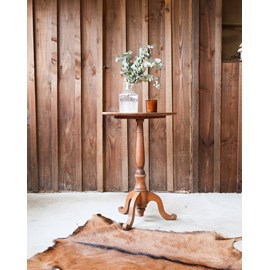 Alfred, le petit guéridon en bois n°155