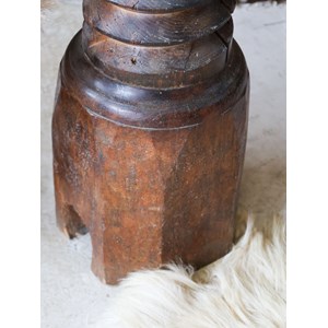 Hanna, la colonne en chêne sculpté n°795