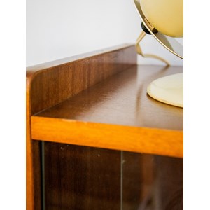 Victoria, la vitrine en bois n°136