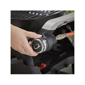 Barbecue à gaz q 1200n noir + housse + rôtissoire + spatule - weber