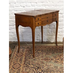 Louise, la coiffeuse en bois n°232