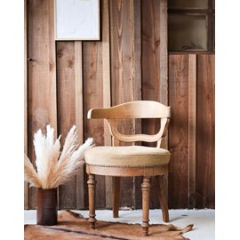 Chaise ronde en bois sculpté n°943