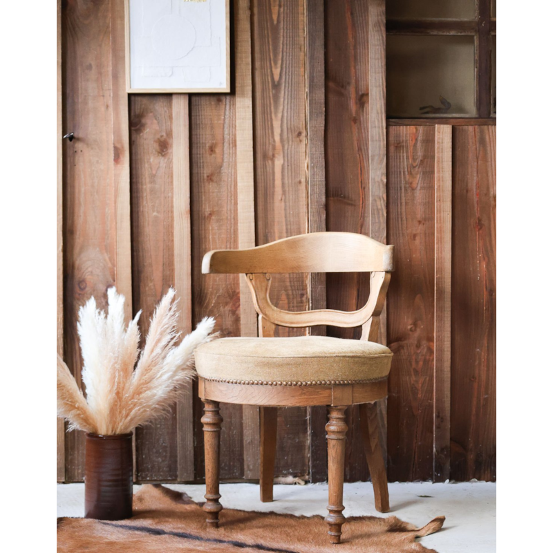 Debongout - Chaise ronde en bois sculpté n°943
