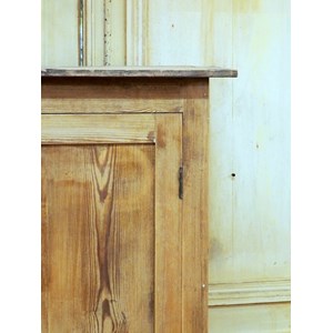 Armoire en pin de montagne n°309