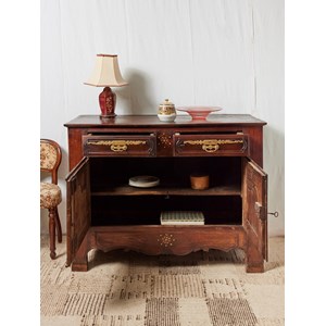 Buffet ancien en bois et laiton  n°654