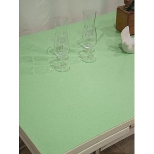 Table à manger en formica vert n°1070