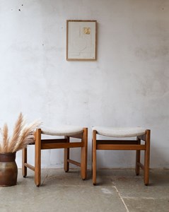 Paire de poufs en laine et bois n°75