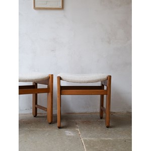 Paire de poufs en laine et bois n°75