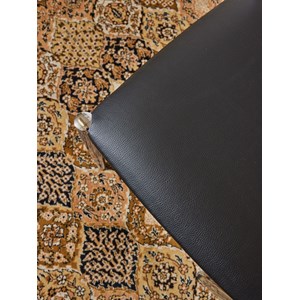 Lot de chaises en simili cuir noir n°1228