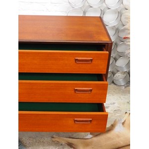 Olga, la commode en teck bi-ton n°358