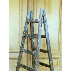 Angela, l'échelle en bois patinée n°15