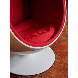 Jakob, le fauteuil eggs space age n°839