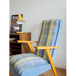 Fauteuil en bois bleu et jaune n°832