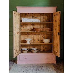 Blandine, l'armoire rose en bois n°317