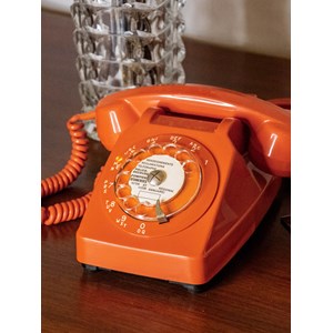 Alix, le téléphone vintage orange n°592