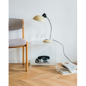 Table d'appoint en plexiglass n°799