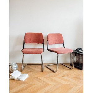 Paire de chaises chromées roses n°1238