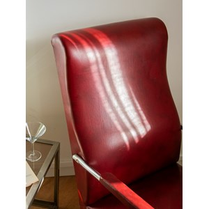 Fauteuil chromé en simili cuir rouge n°833