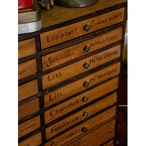 Meuble de métier aux multiples tiroirs en bois n°233