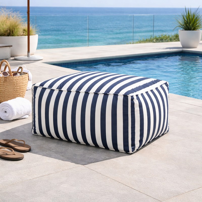 Positano pouf exterieur rayé bleu déperlant 55x65x35 cm