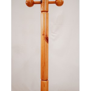 Max, le porte-manteau en pin n°249