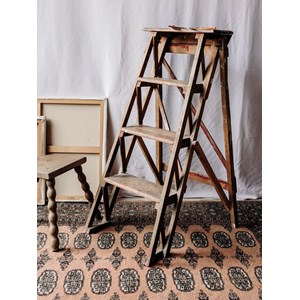 Denis, l'escabeau en bois patiné n°26