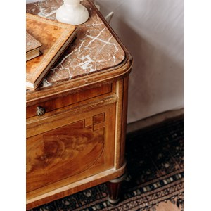 Table de chevet en bois et marbre n°1192