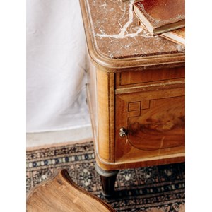 Table de chevet en bois et marbre n°1192