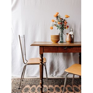 Table à manger en bois clair n°594