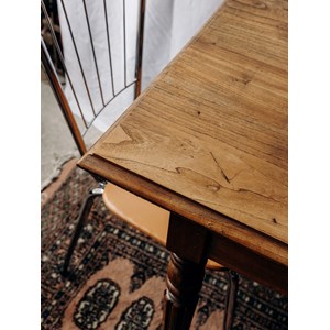 Table à manger en bois clair n°594