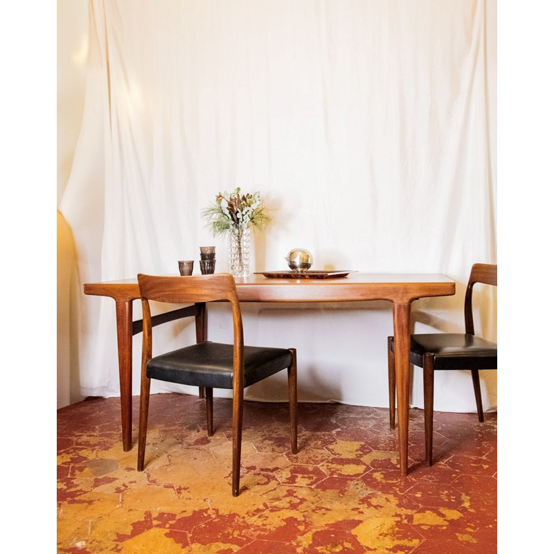 Debongout - Table à manger en bois de palissandre n°1079