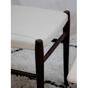 Chaise en teck et simili cuir n°1256