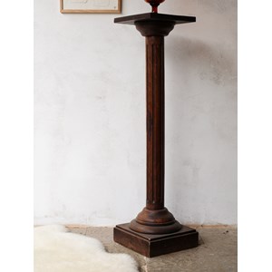 Sellette en bois sculpté n°678