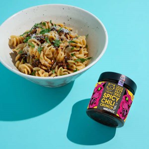 Spicy chili crunch - huile pimentée croustillante bio aux cacahuètes